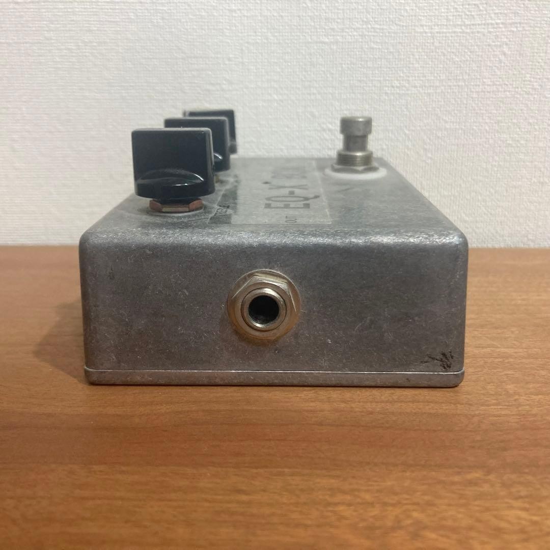 Electric bass pre equalizer