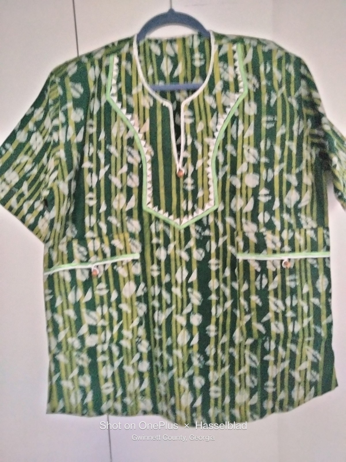 Men African Top With Two Front Pockets.