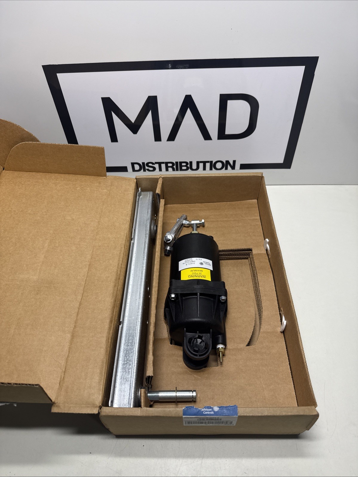 Johnson Controls D-4073-2 - Pneumatic Piston Damper Actuator 8-13 psi