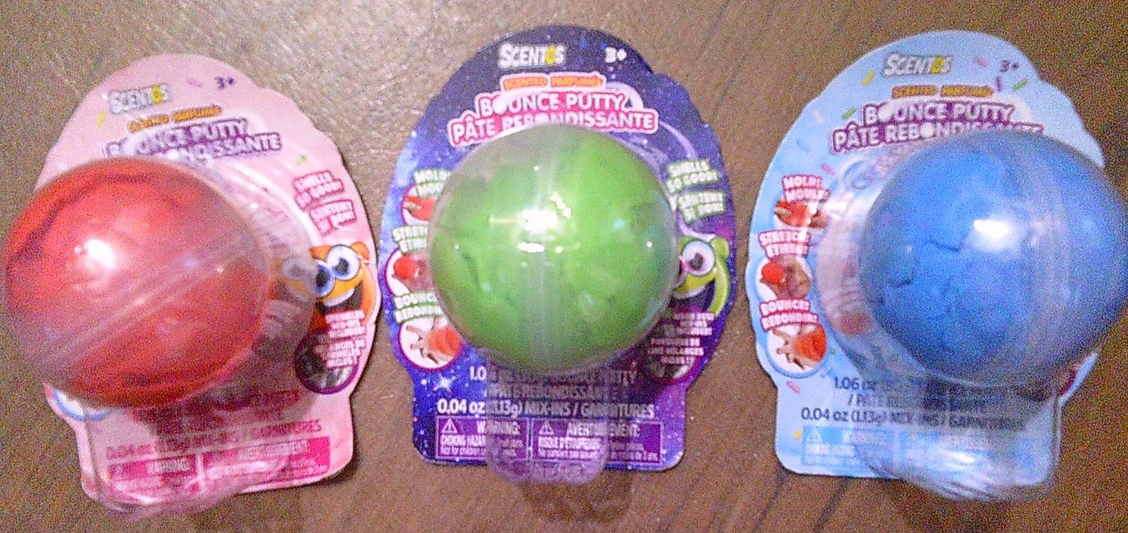 3 NEW SCENTOS scented bounce putty balls mold stretch blueberry strawberry apple