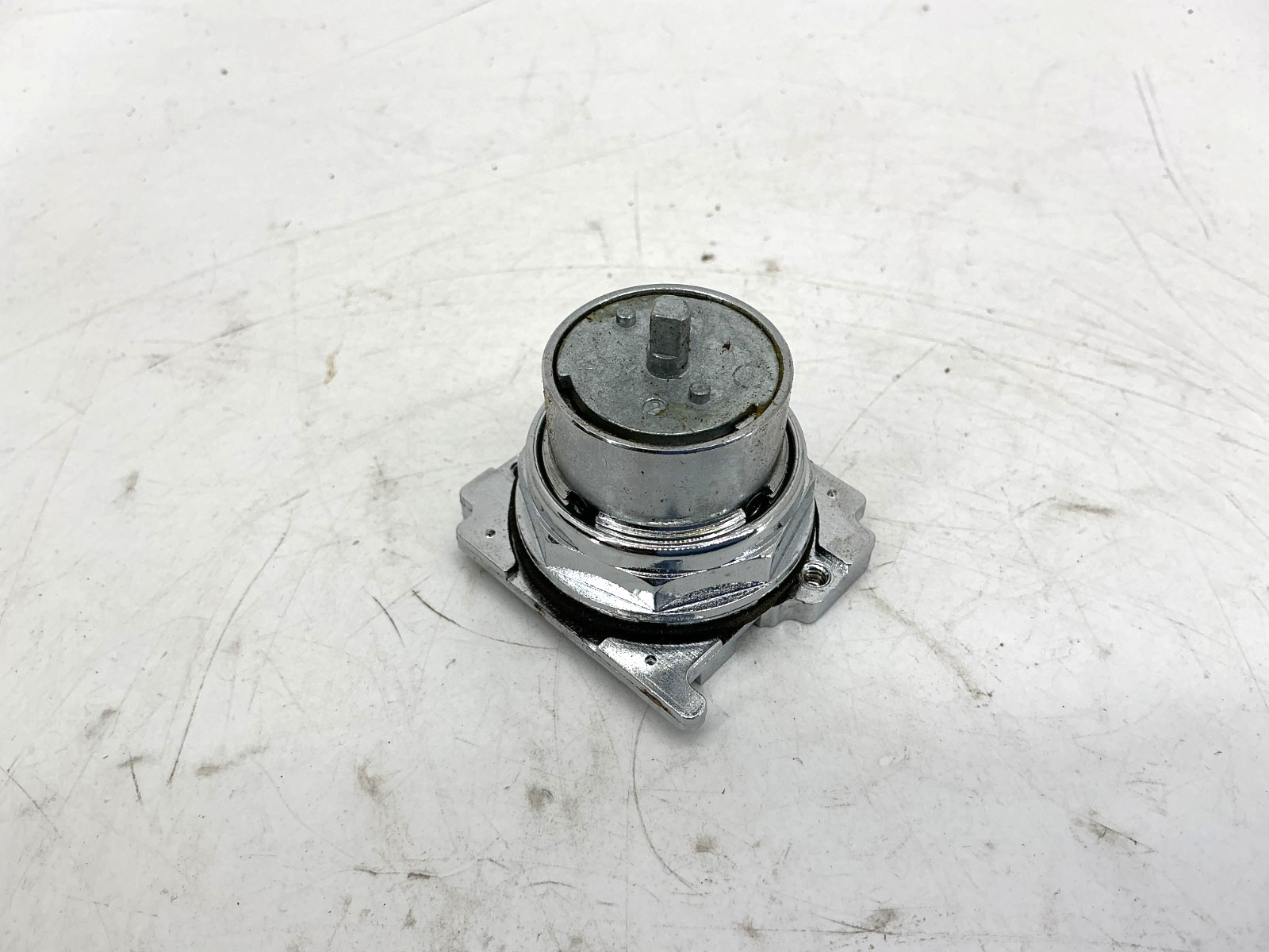 New Cutler-Hammer 10250T4067 Ser A3 Selector Switch 4Pos Maintained Uni MTG