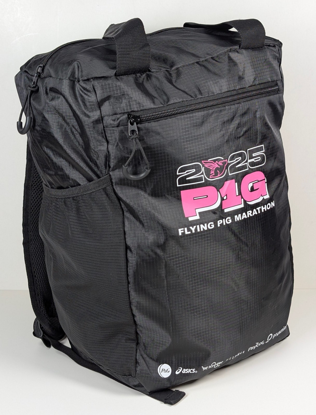 2025 Flying Pig Marathon Cincinnati Lightweight Backpack Black Workout Runner