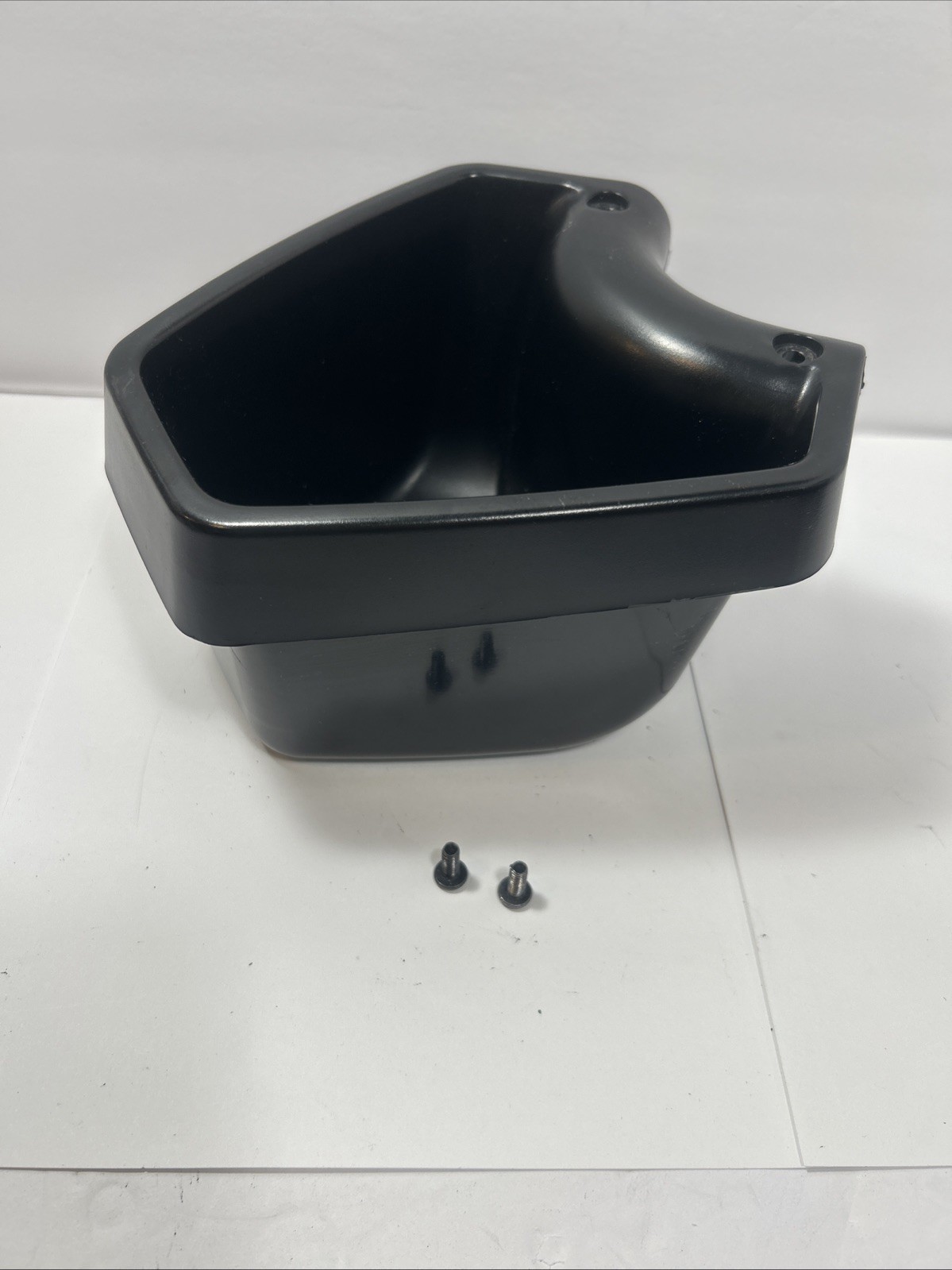 Nautilis R616 Cup/accessory holder with screws