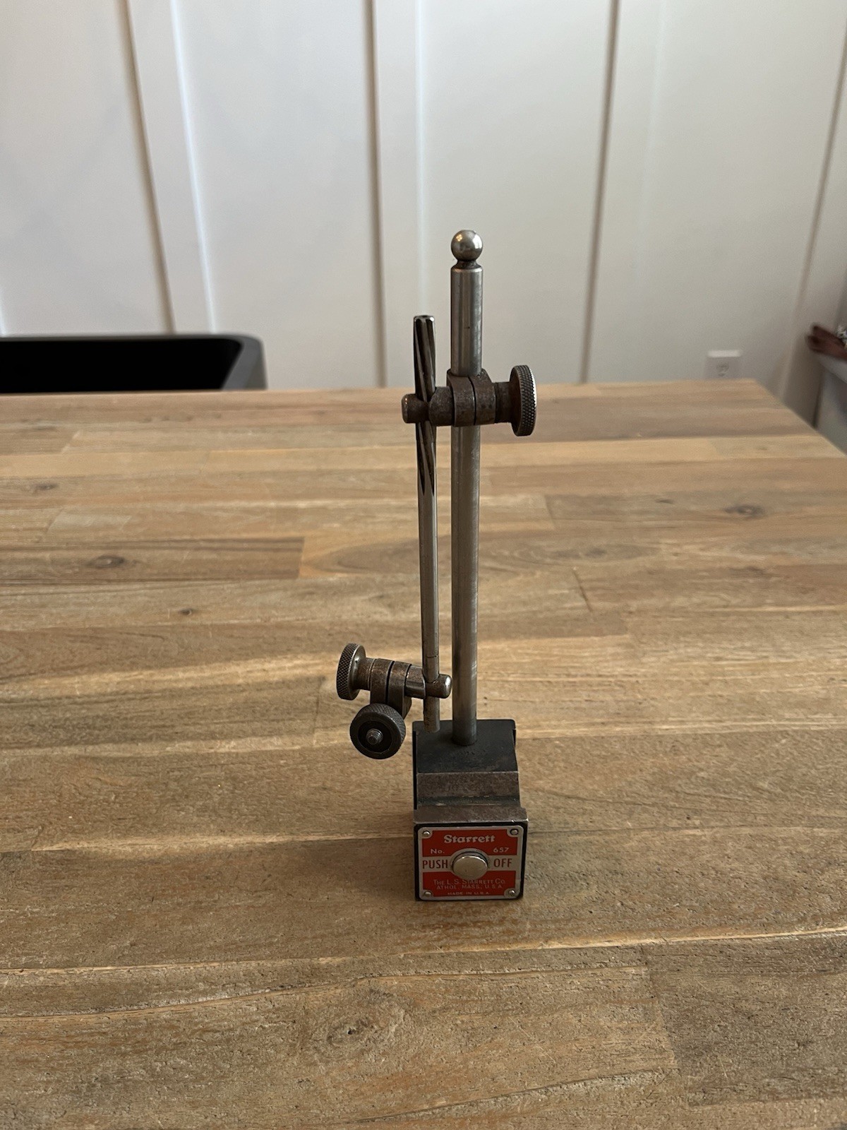 Starrett No. 657AA Magnetic Base - Made in the U.S.A. - 657 NICE FREE SHIPPING