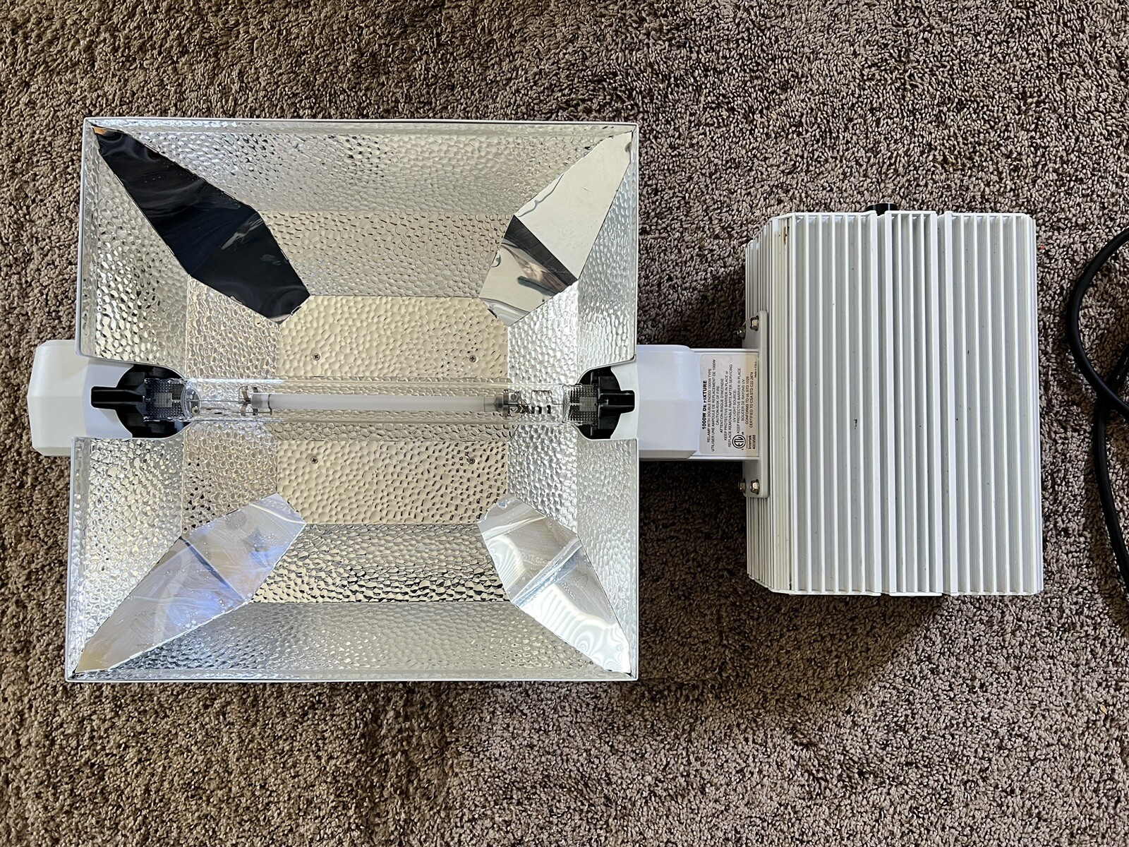 Luxx Lighting Double Ended 1000 Watt HPS Grow Light Fixtures. 240volts