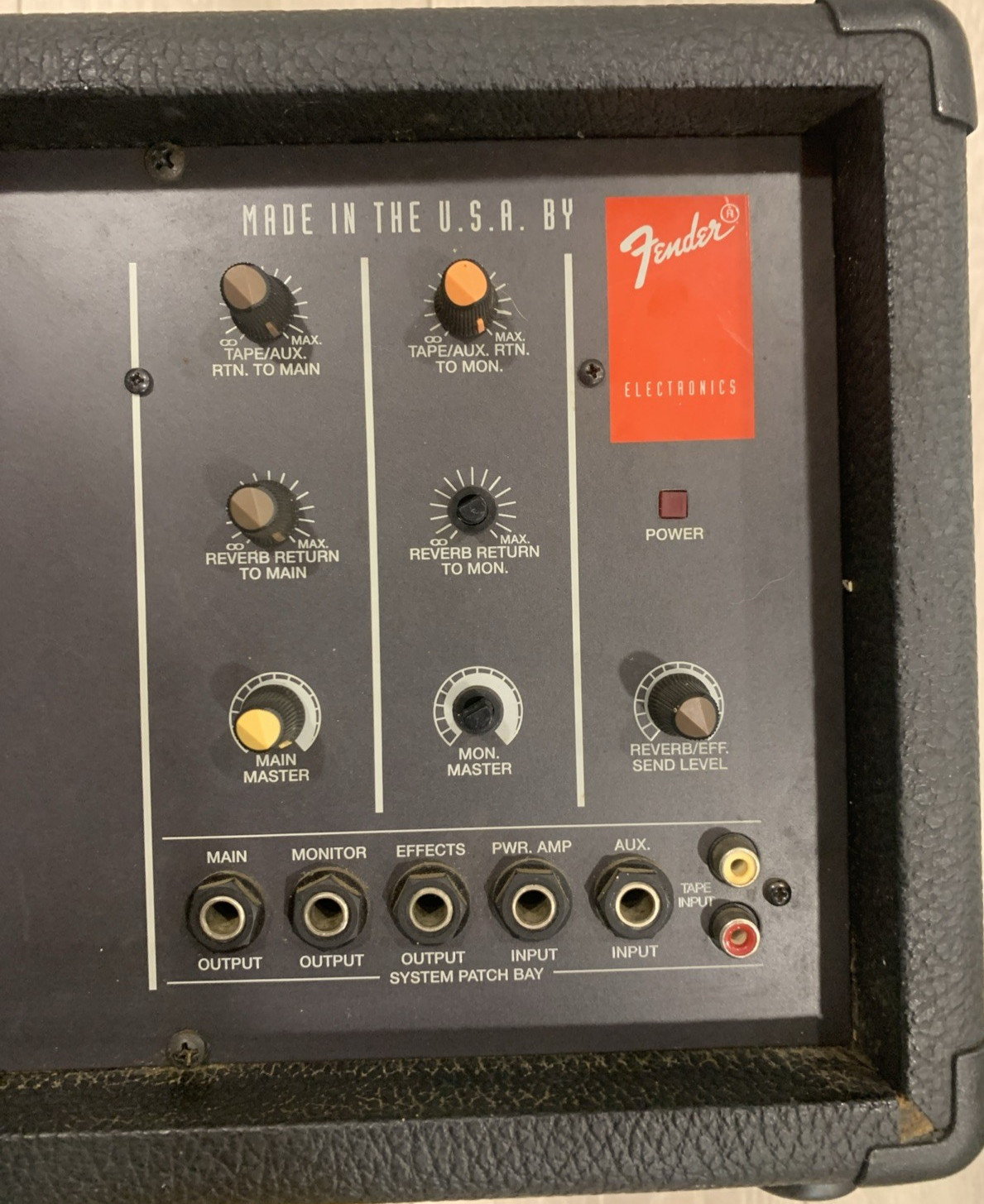 Fender Sunn Model LX-1504 4 Channel Powered Mixer