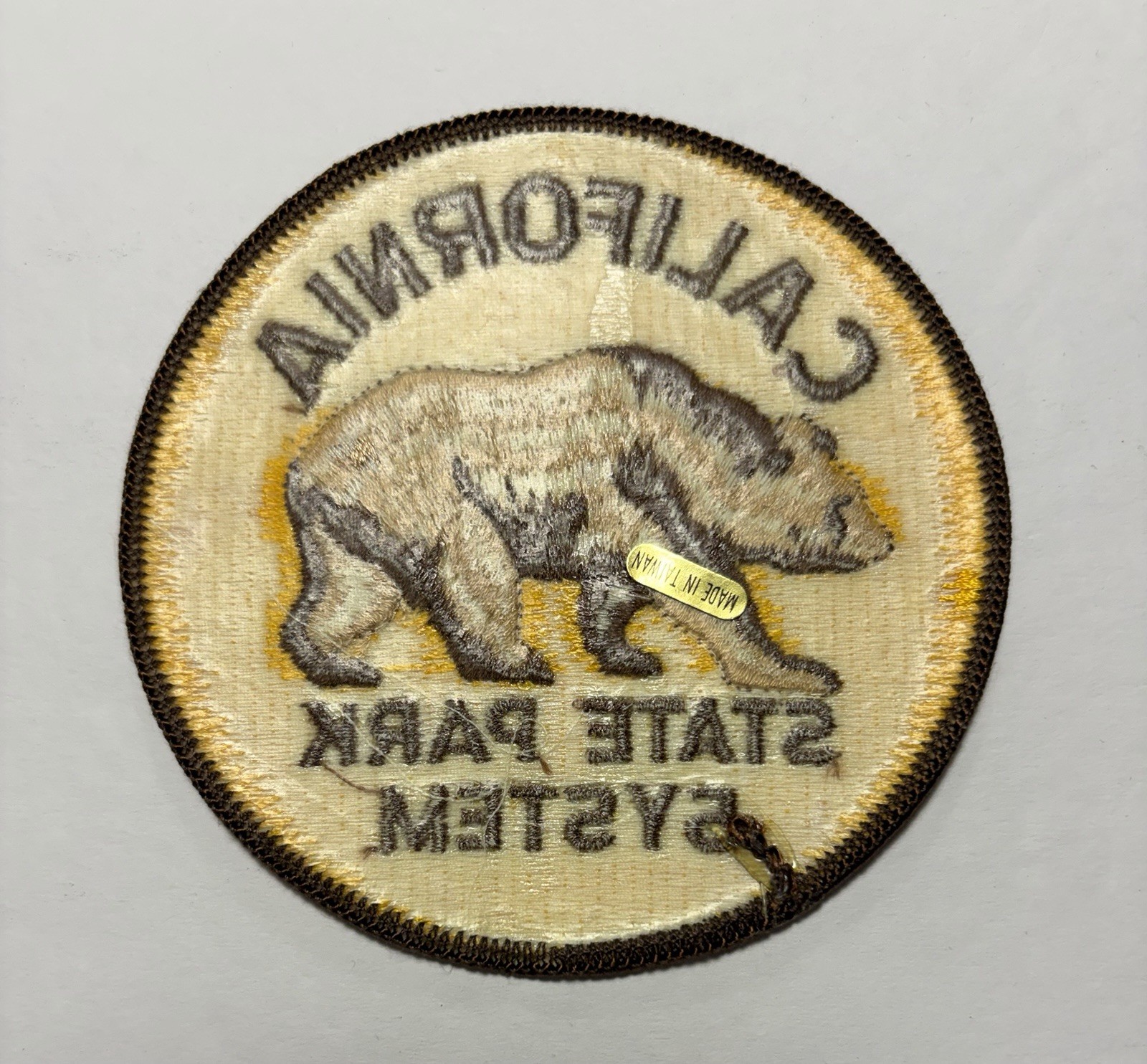 CALIFORNIA STATE PARK SYSTEM WALKING BEAR SHOULDER PATCH #D116