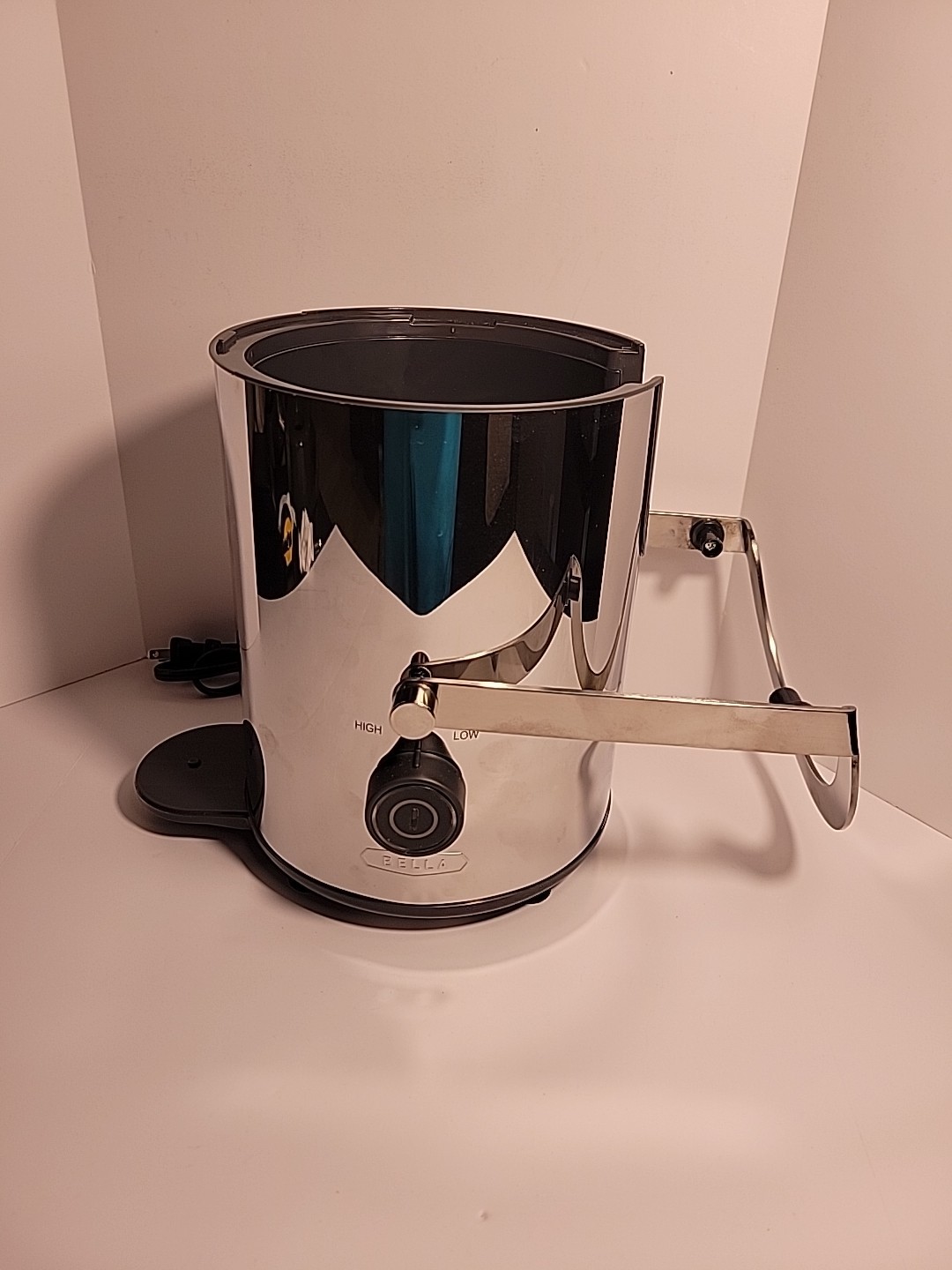 Bella High Power Juicer Model XJ-12405 Tested & Works Power Base Unit ONLY