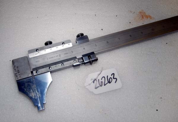Brown & Sharpe Inside/Outside 39 in. Vernier Caliper (Inv.26263)