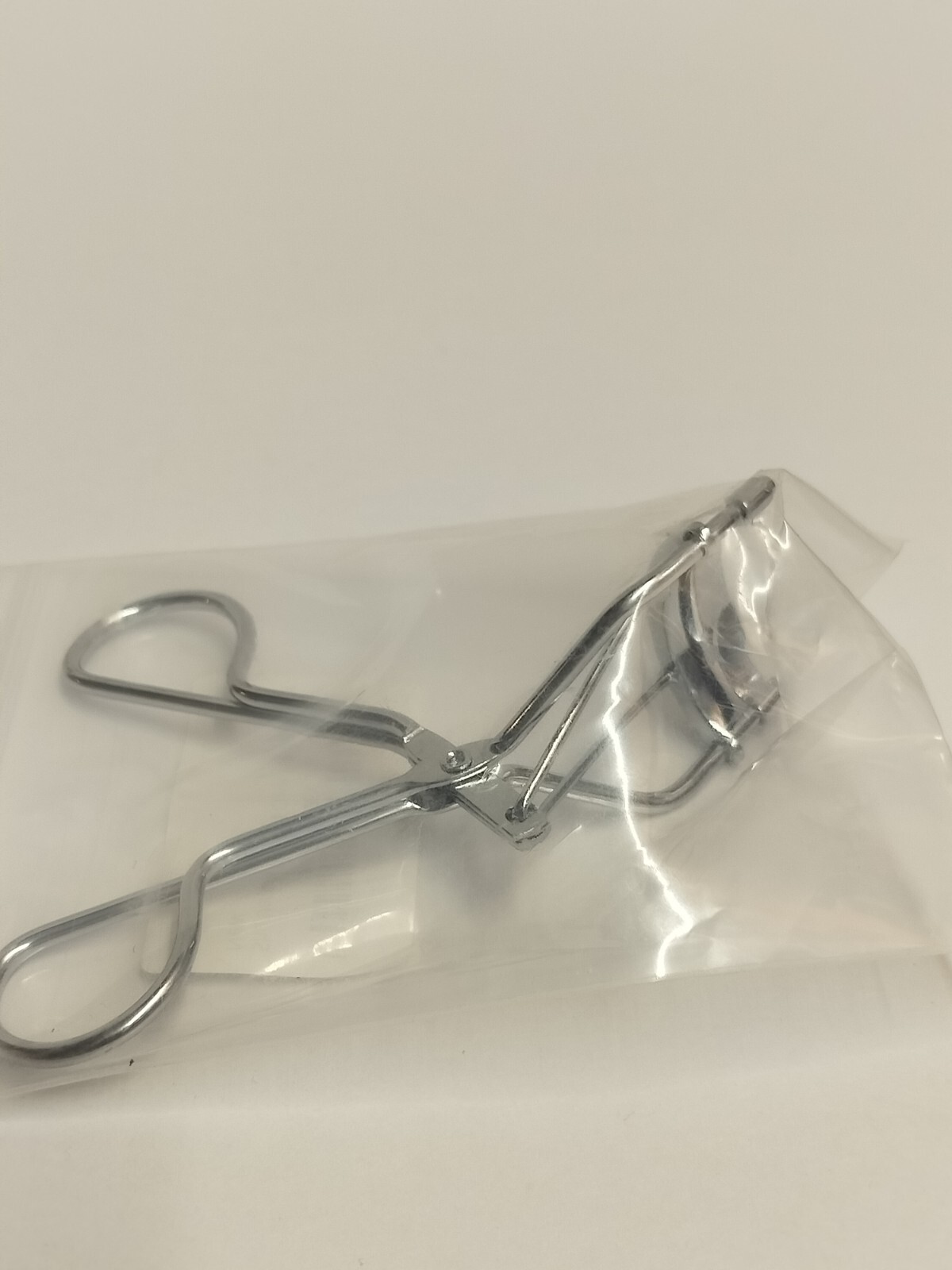 Eyelash Curler Regular Size Color Silver New (#26485)