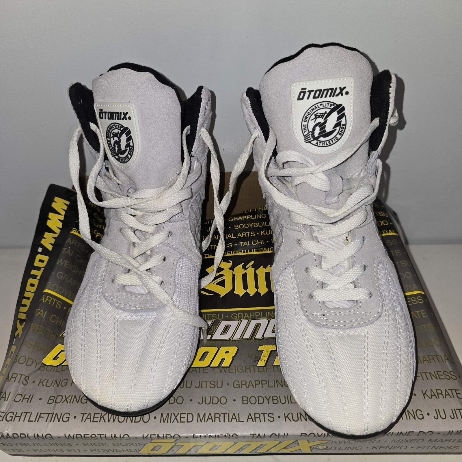 Otomix Stingray WHITE M3000 Bodybuilding MMA Shoes Female Size 7 1/2