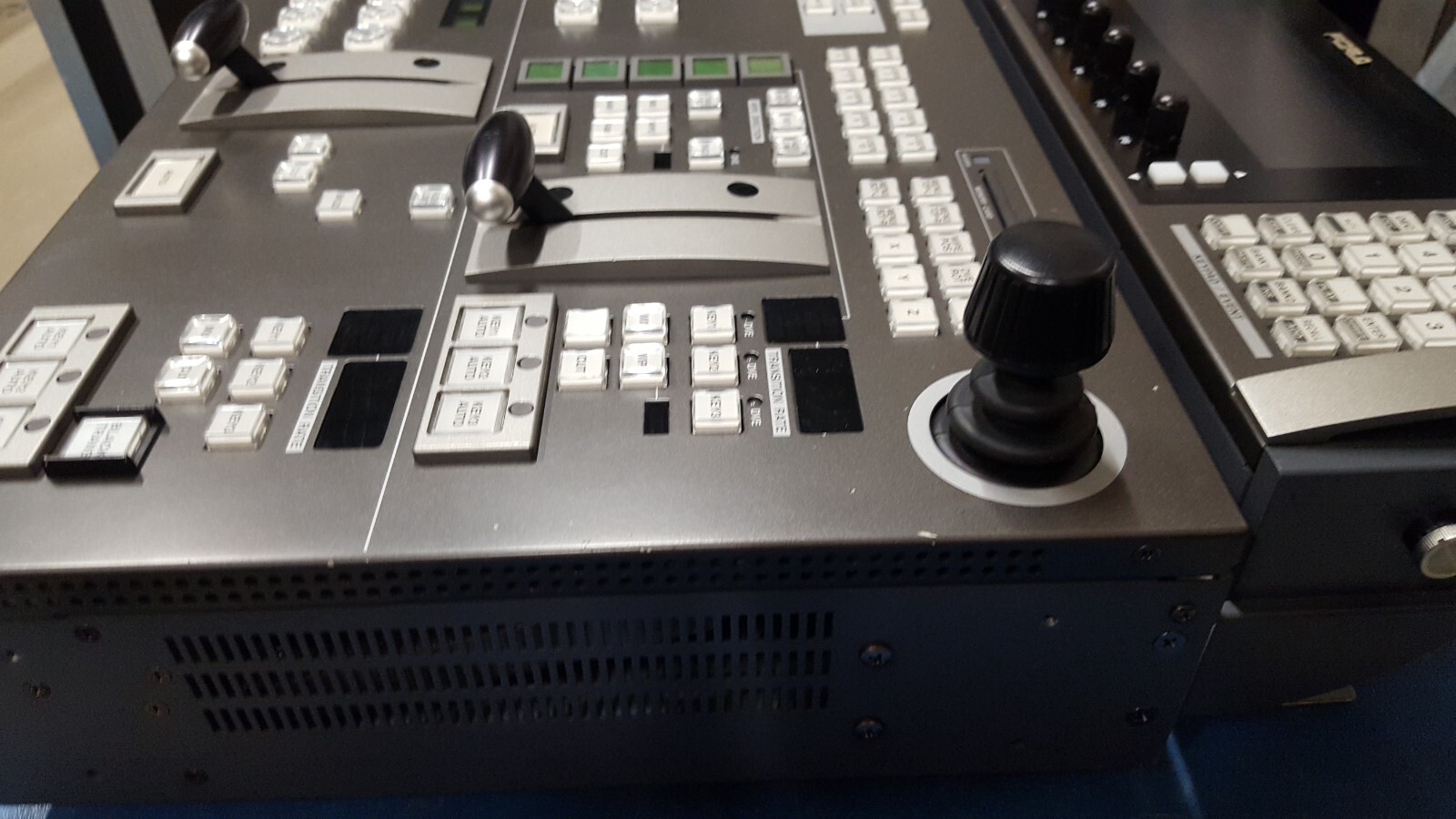 ForA Hanabi HVS1500 Console HD/SD 16 Input HD Digital Video switcher