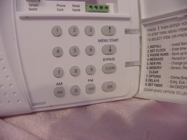 X10 SUPERVISED SECURITY SYSTEM VOICE DIALER CONSOLE MODEL SC1200 SC12A IN BOX