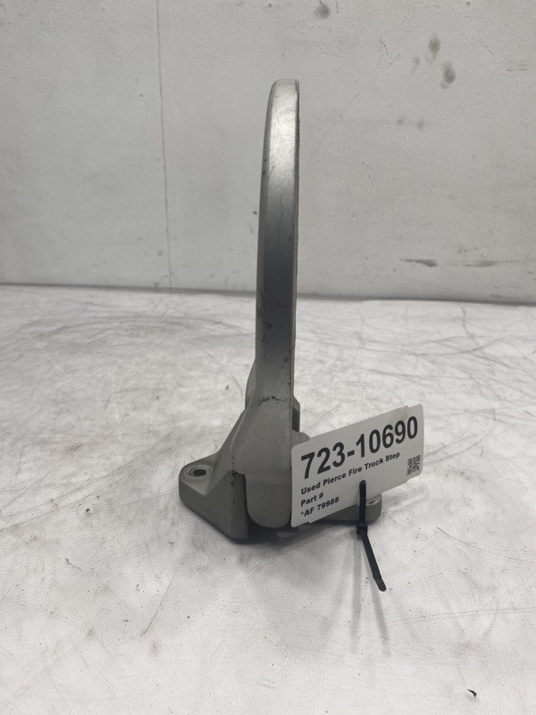 2010 Step for Peterbilt 388 (723-10690)