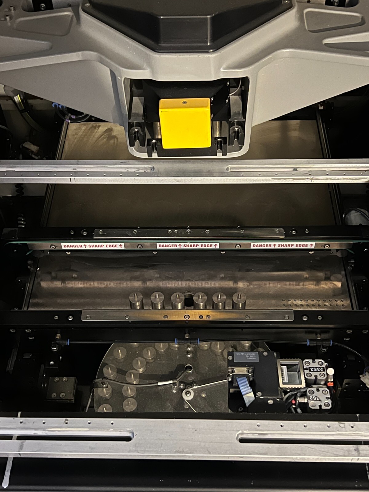 pick and place machine
