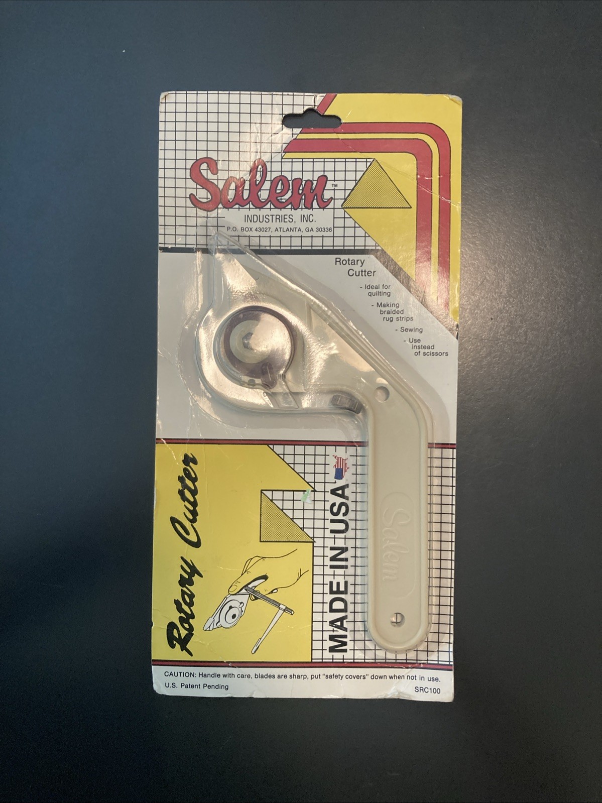 SALEM ROTARY CUTTER VINTAGE  Quilting