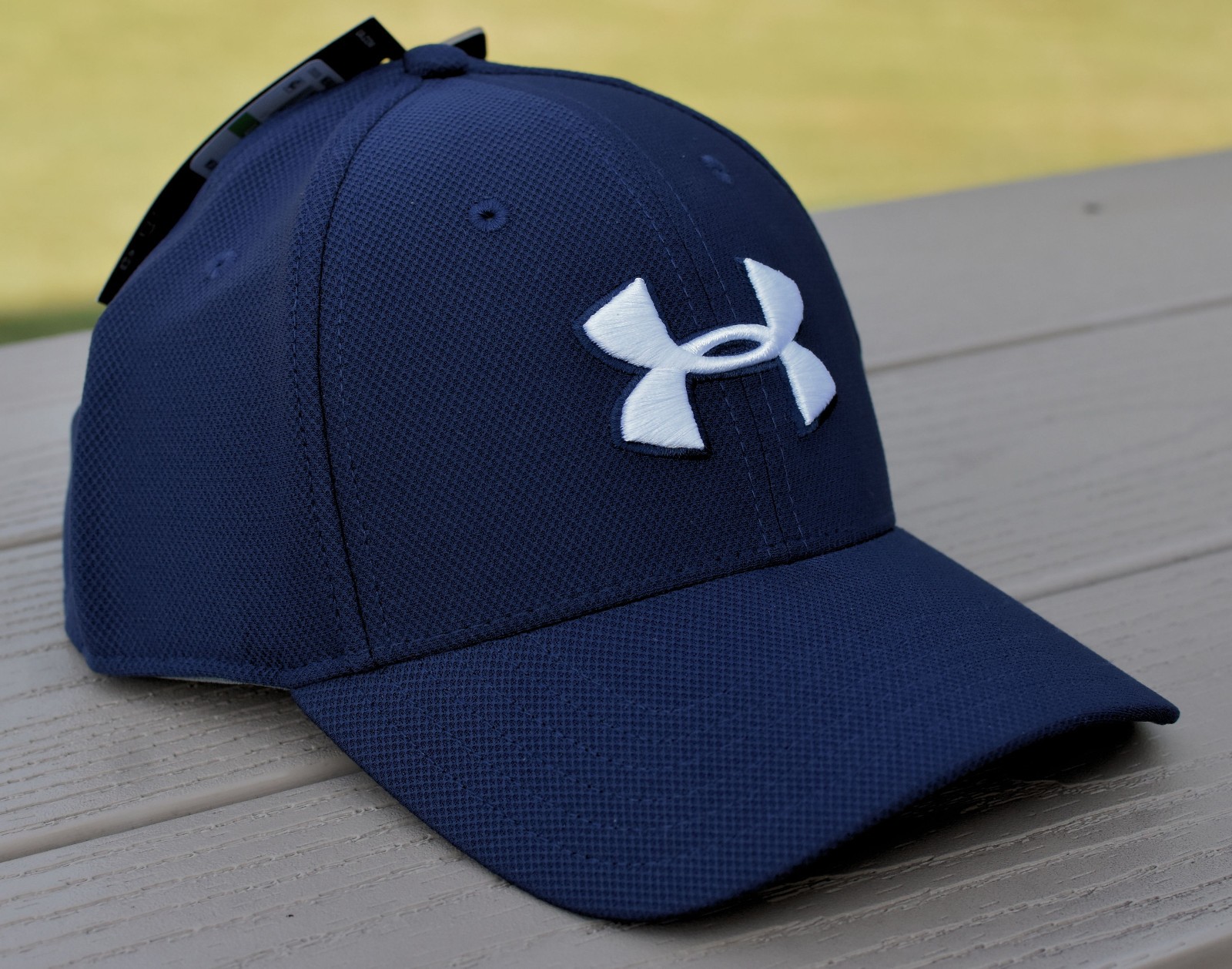 NWT UNDER ARMOUR Blitzing Mens Flex Fitted Hat-L/XL @$28 NAVY BLUE/WHITE Logo