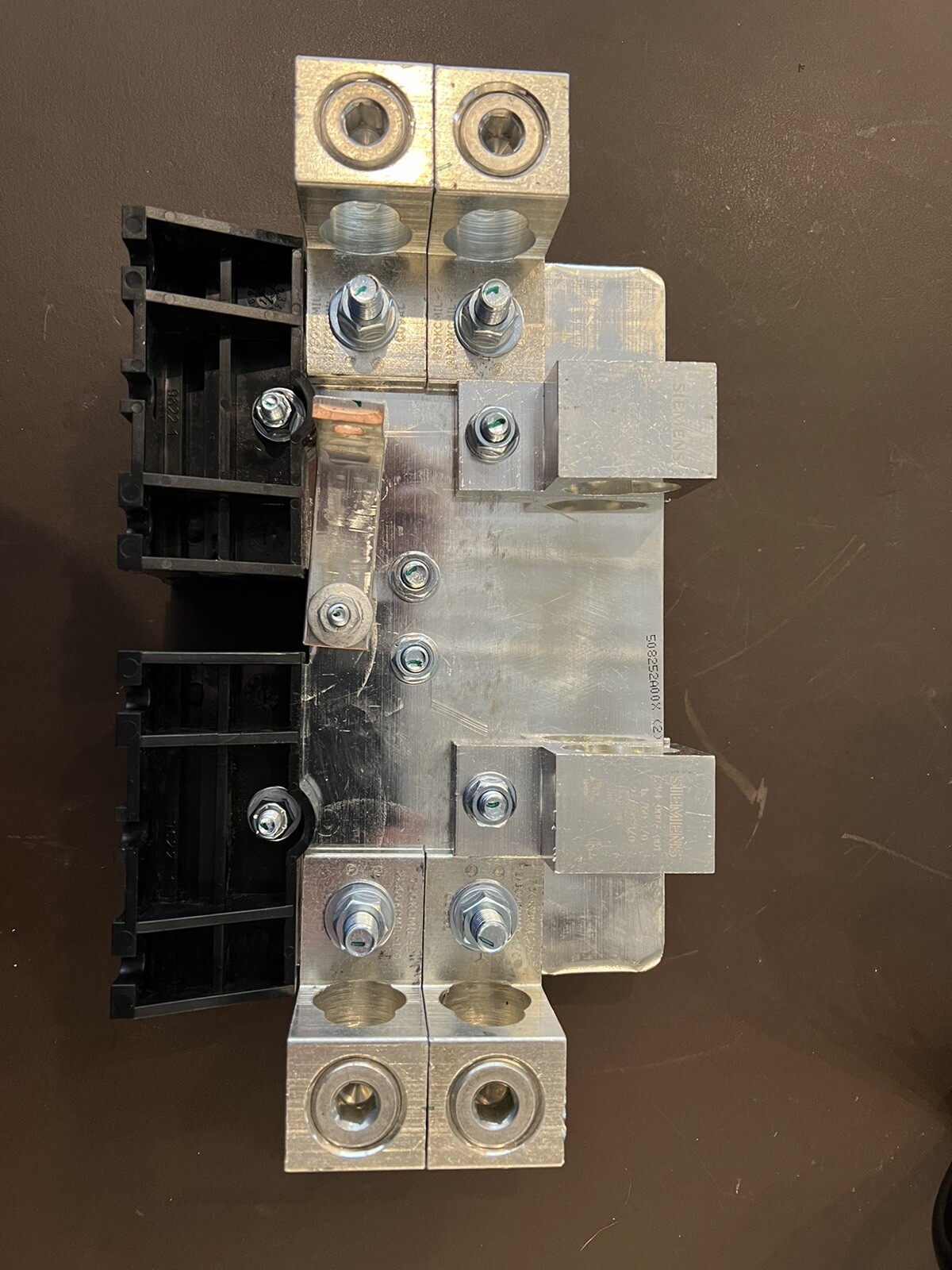 Siemens N60 Enclosed/Safety Switch Neutral Kit 600VAC