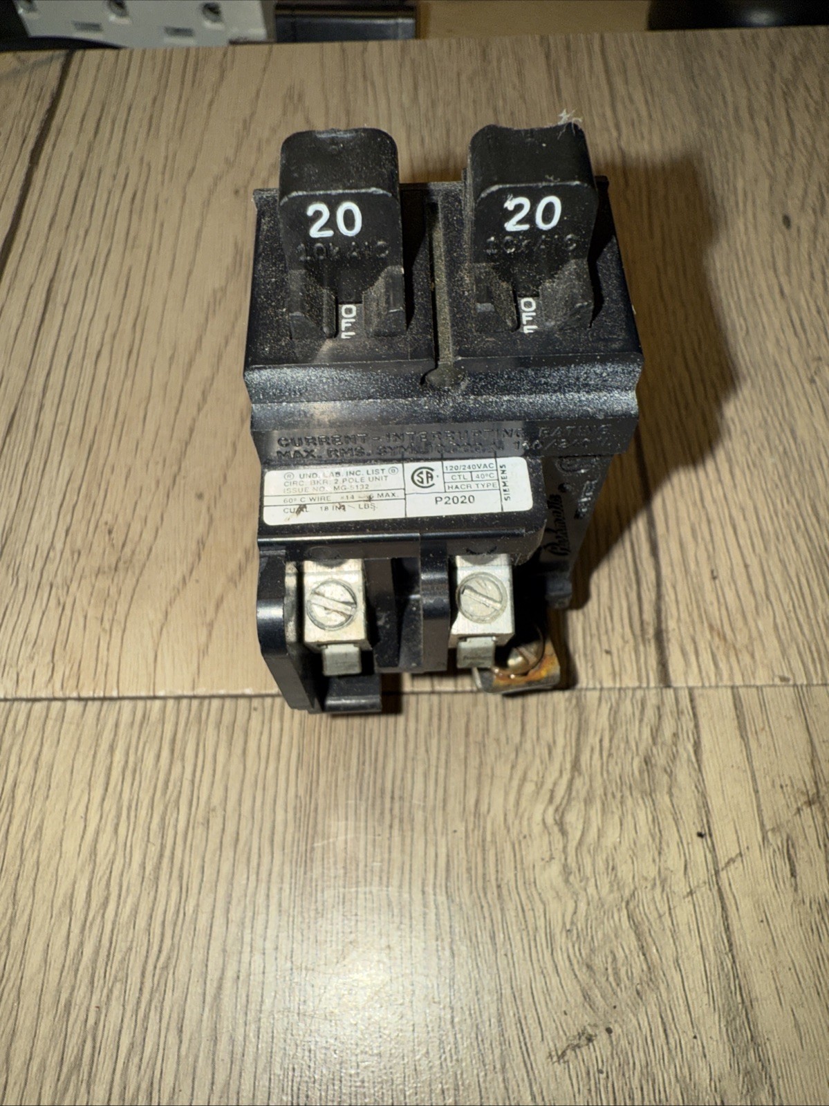 Pushmatic P2020 Bulldog ITE 1 Pole 20 Amp Tandem Circuit Breaker