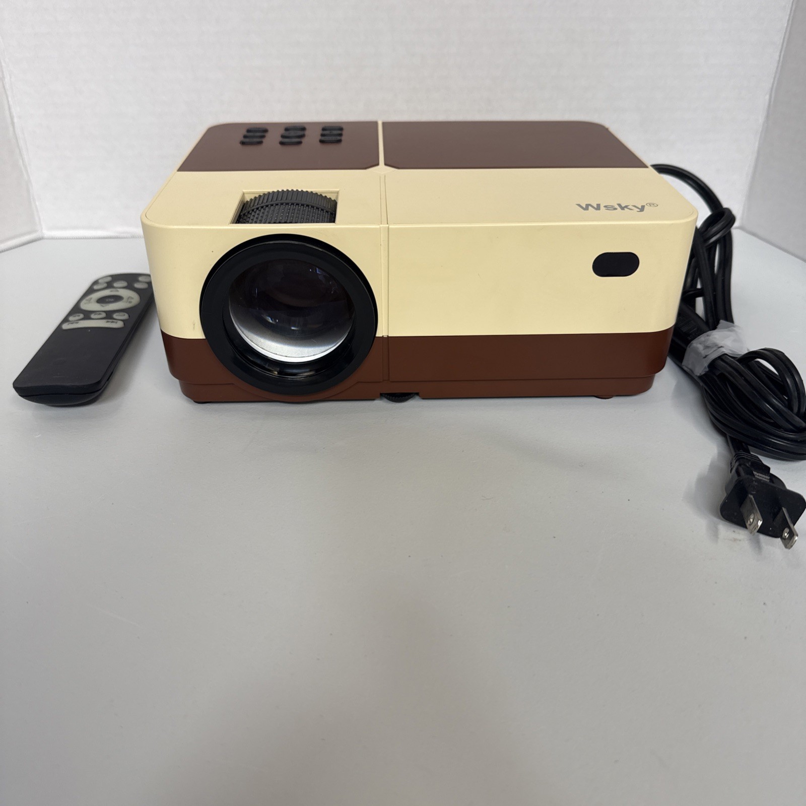 Wsky H2 Portable Projector Model: H2 Home Theater W/ Remote - Power Chord