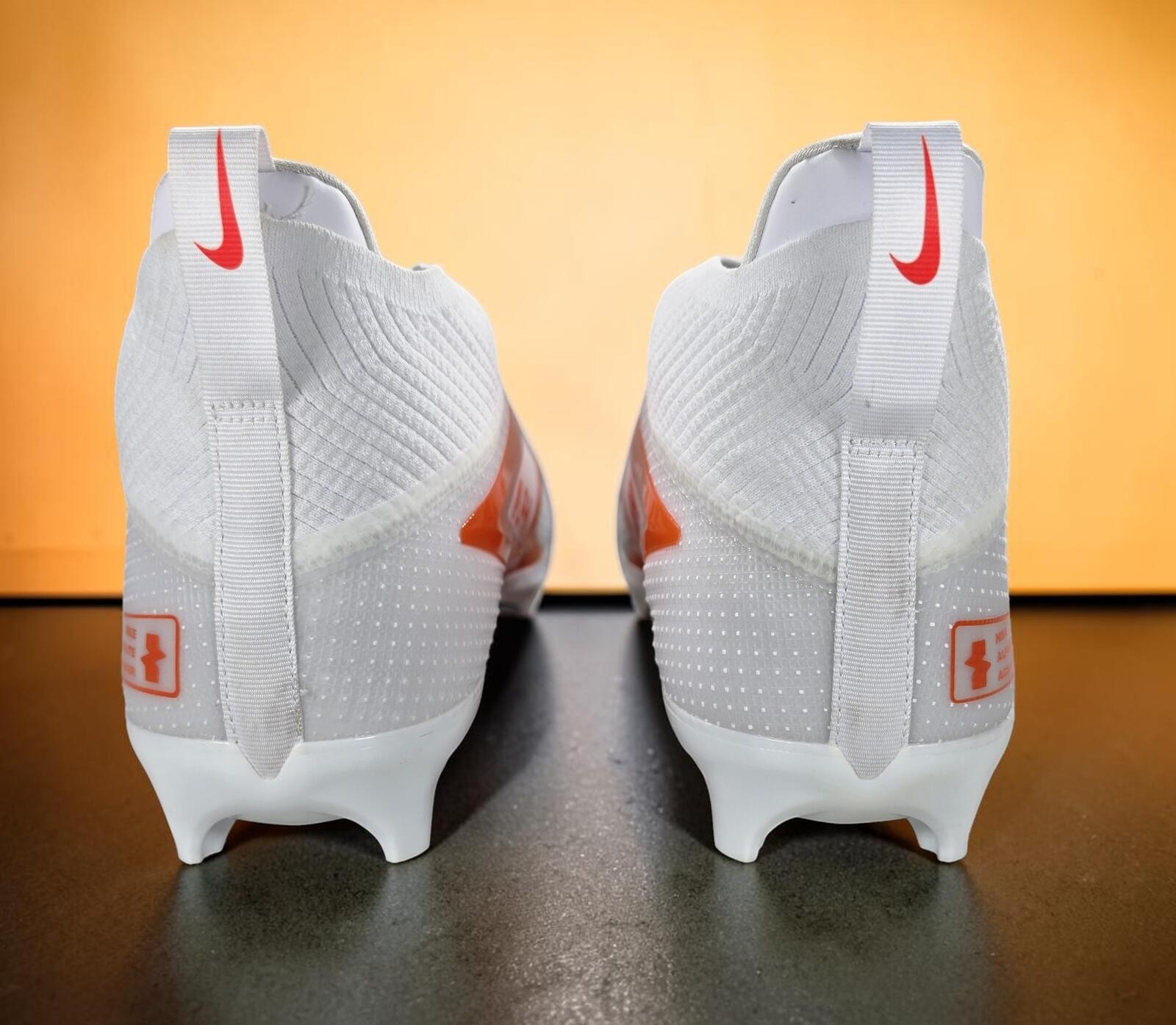 Nike Alpha Menace 4 Elite Cleats White Orange FZ7701-104 Men’s 17 NWOT No Box