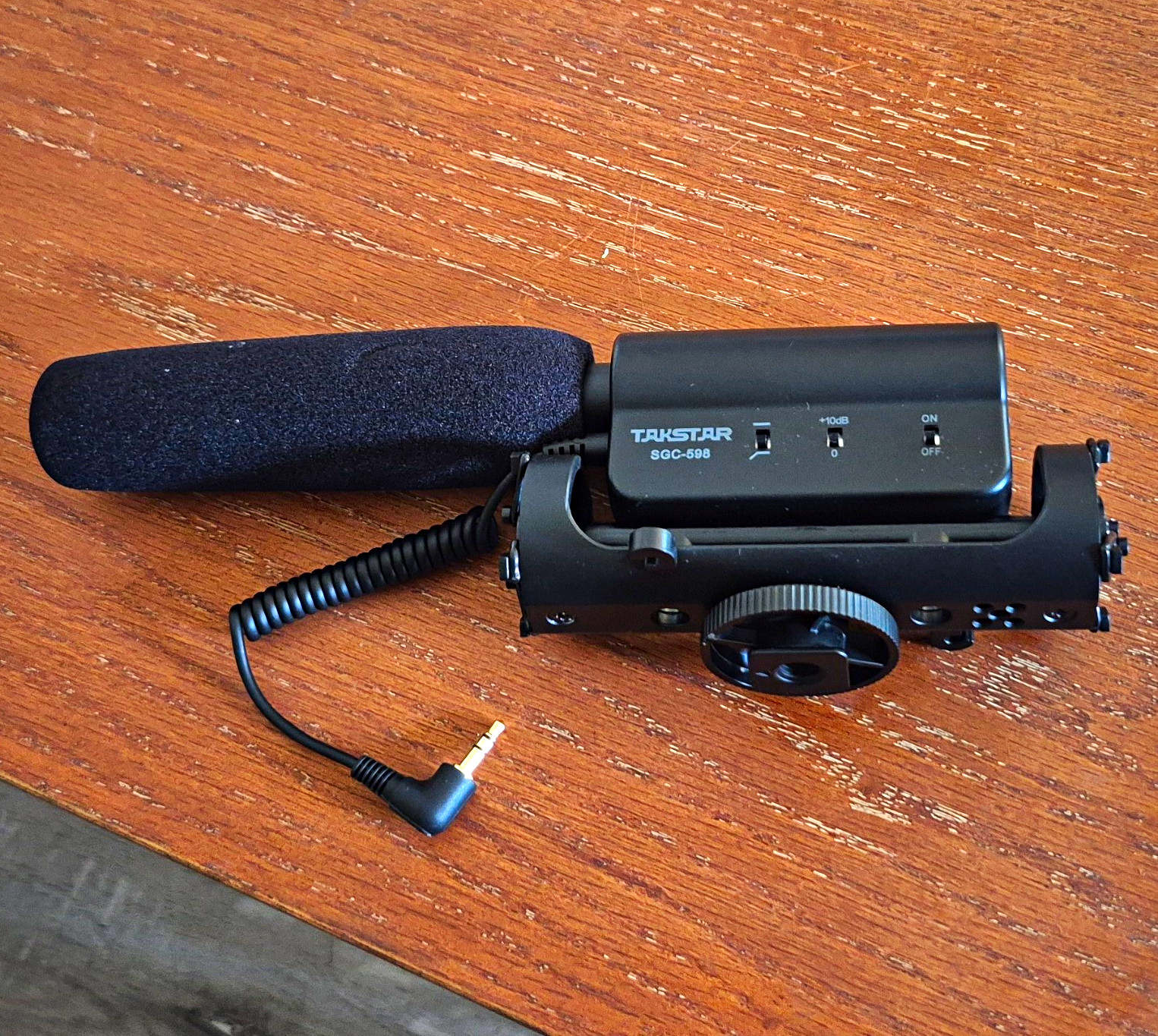 Takstar SGC-598 On-Camera Shotgun Microphone 3.5mm TRS Shoe Mount Black