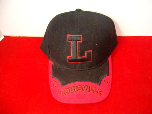UNIVERSITY OF LOUISVILLE CARDINALS ADJUSTABLE BALL CAP (BLACK L)