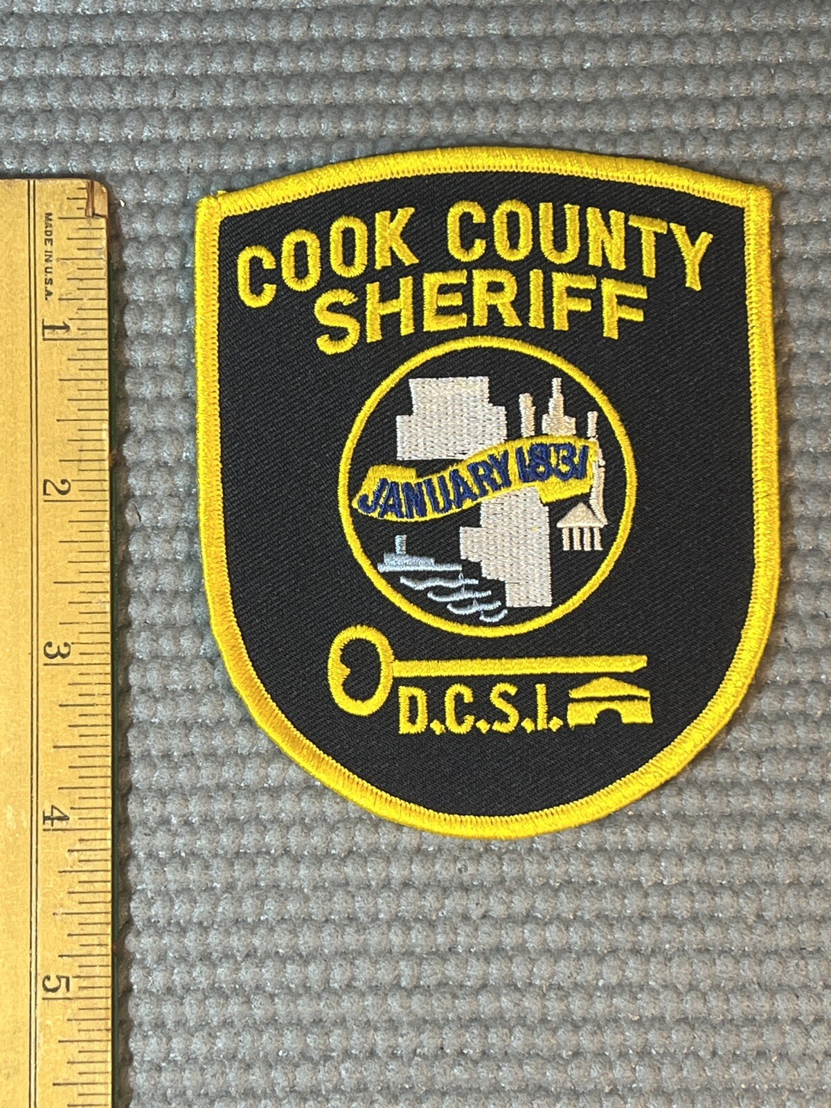 COOK COUNTY ILLINOIS D.C.S.I. POLICE PATCH SHOULDER SIZE UNUSED
