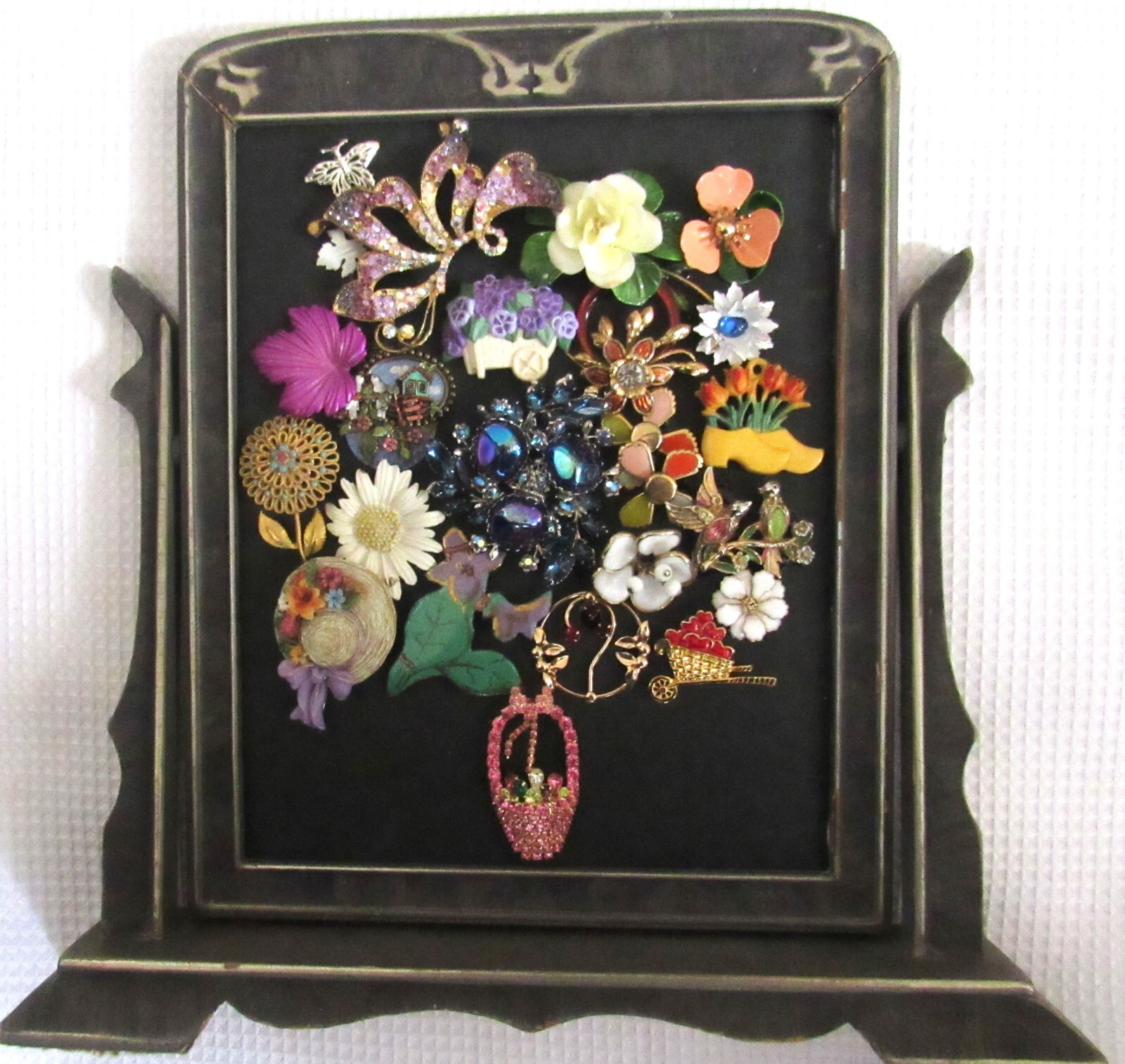 VTG Jewelry Tree Framed Picture Art  Christmas Swing Tilt Artist Signed (12)