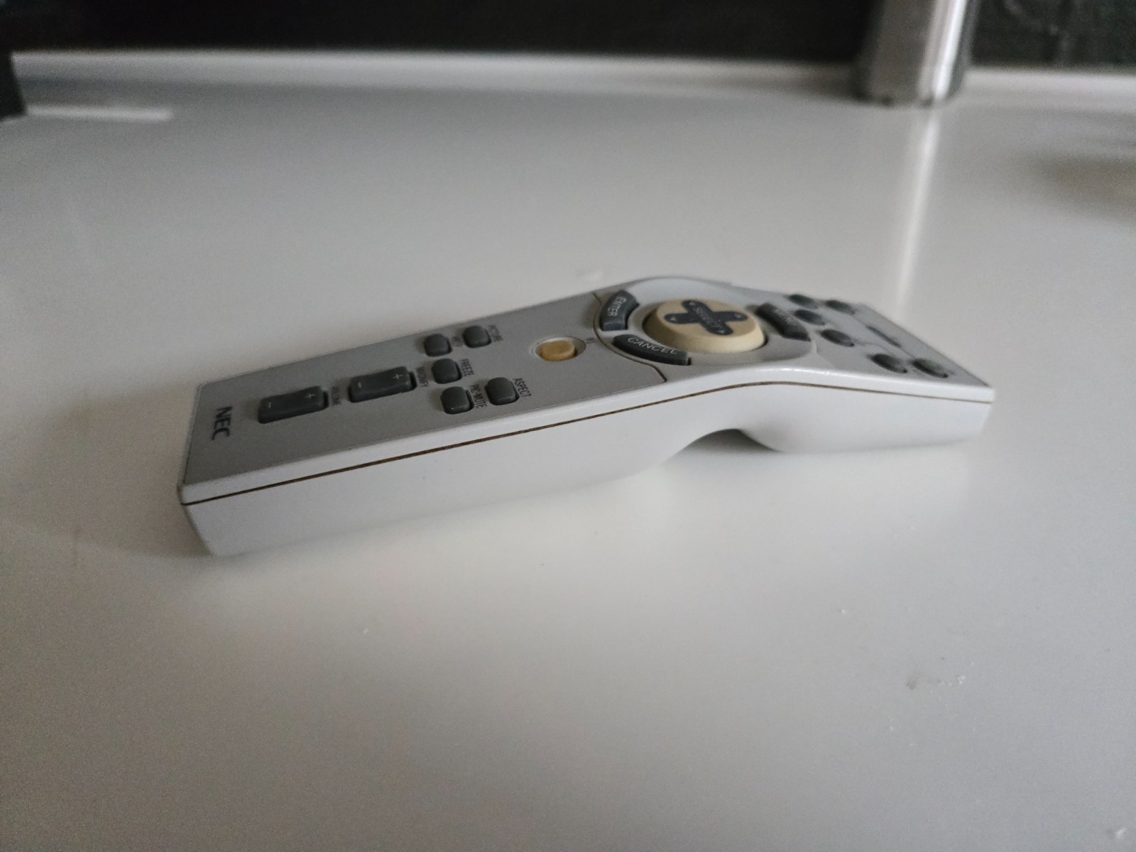 NEC Model VT460 LCD Projector remote Control RD-394E control only