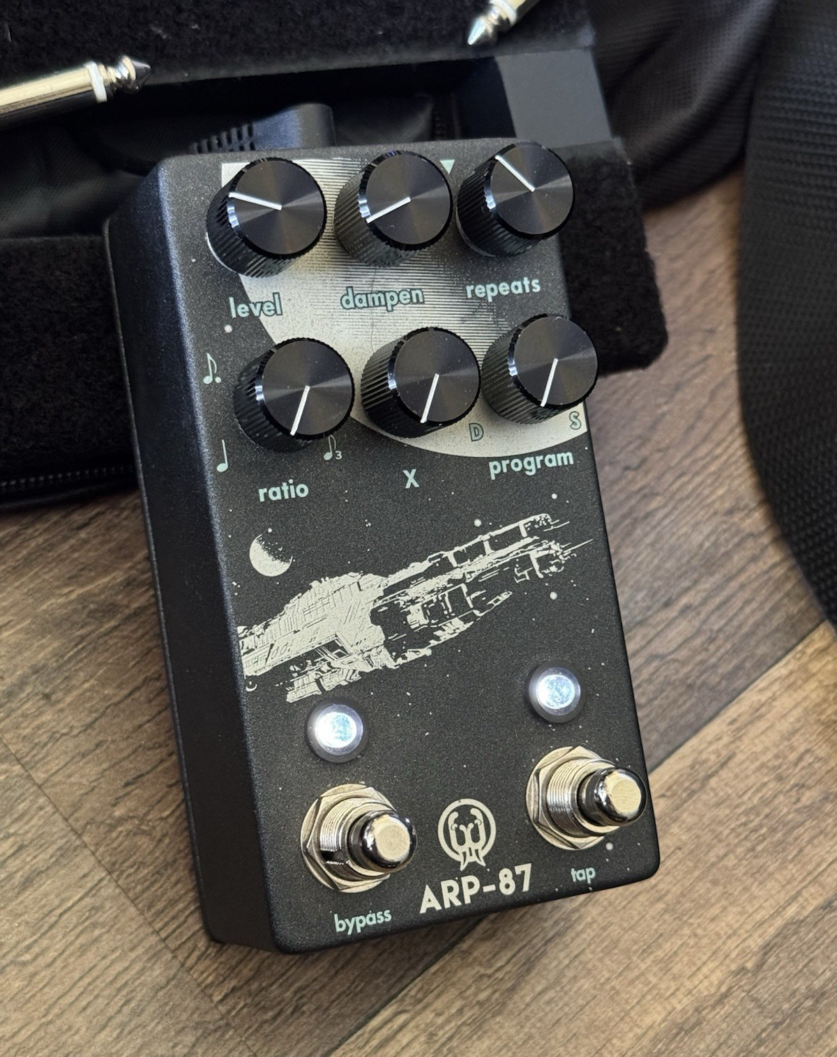 Walrus Audio ARP-87 Digital Delay Effects Pedal Tap Tempo for Guitar/Bass