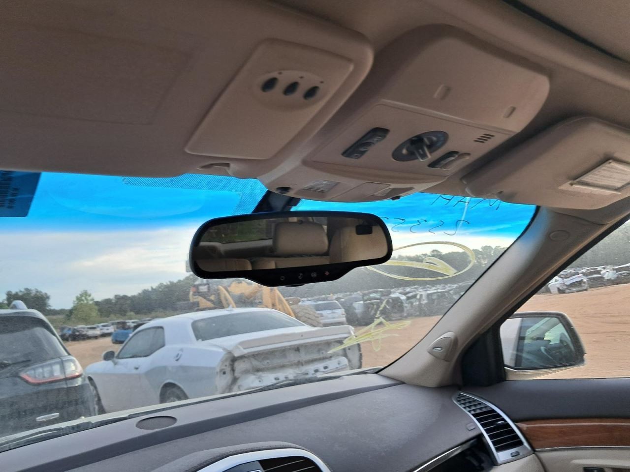 SRX 2008 Glove Box 4775038