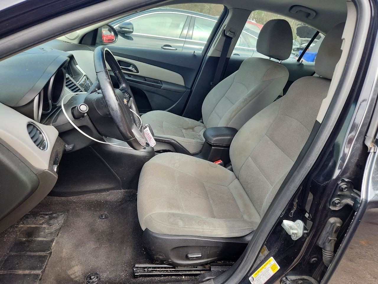 CRUZE 2012 Glove Box 5008631
