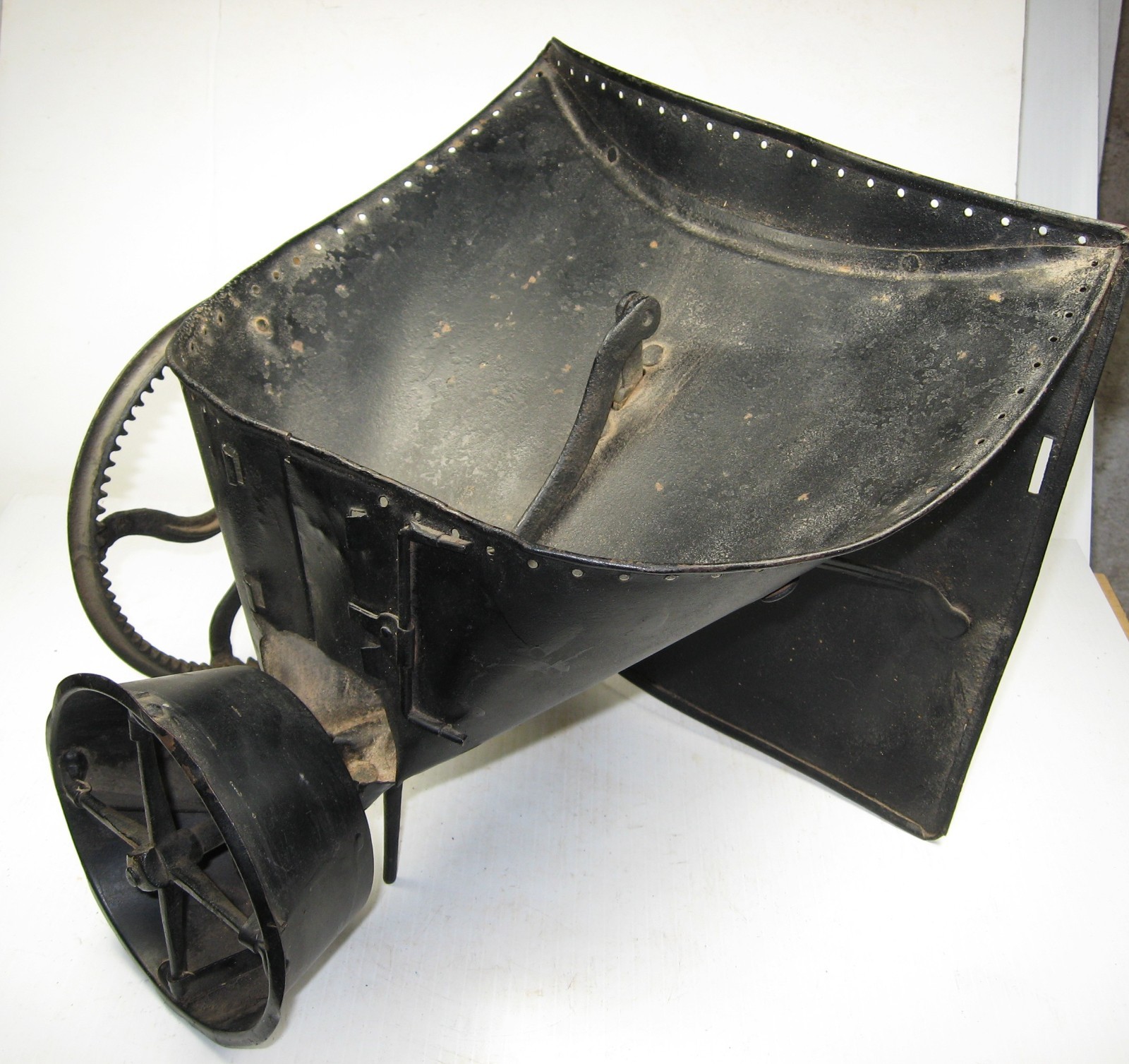 Antique Hand Crank Mechanical Seed Spreader Sower...Barn Home Decor