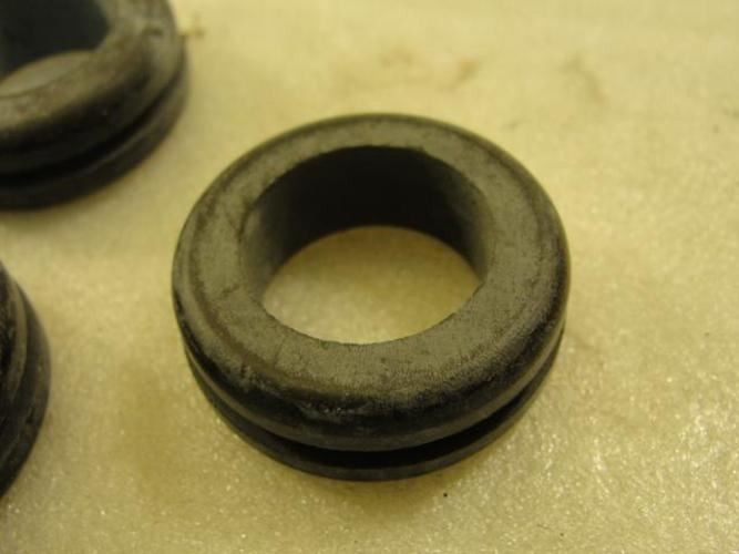 198071 Old-Stock; Standard GV LOT-3 Grommet