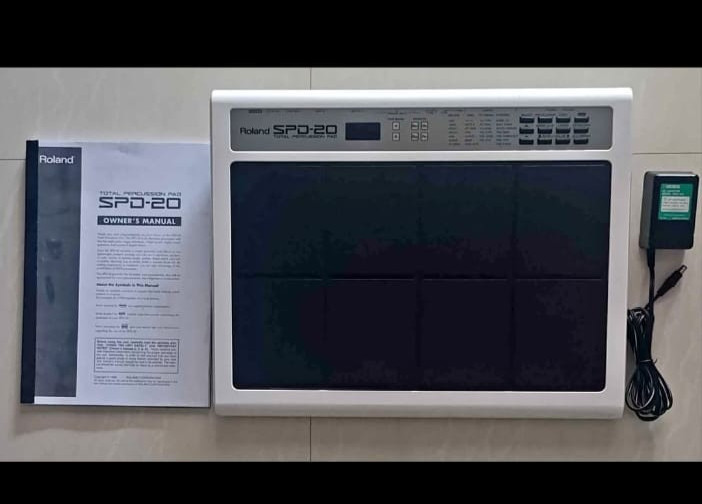 Excellent condition Original Roland SPD-20 Octapad drum machine, multi voltage