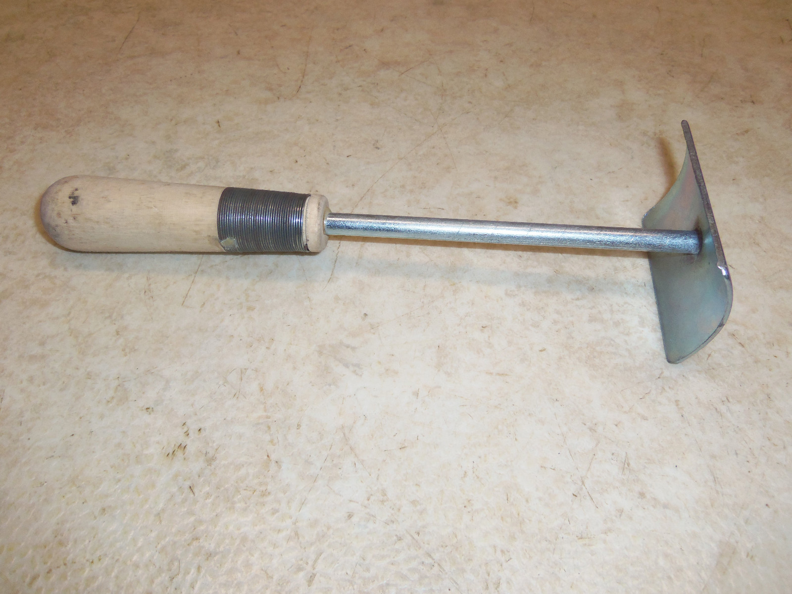 Pelt Scraper Single Handle Fleshing Knife Fur Finishing Traps Trapping Model B