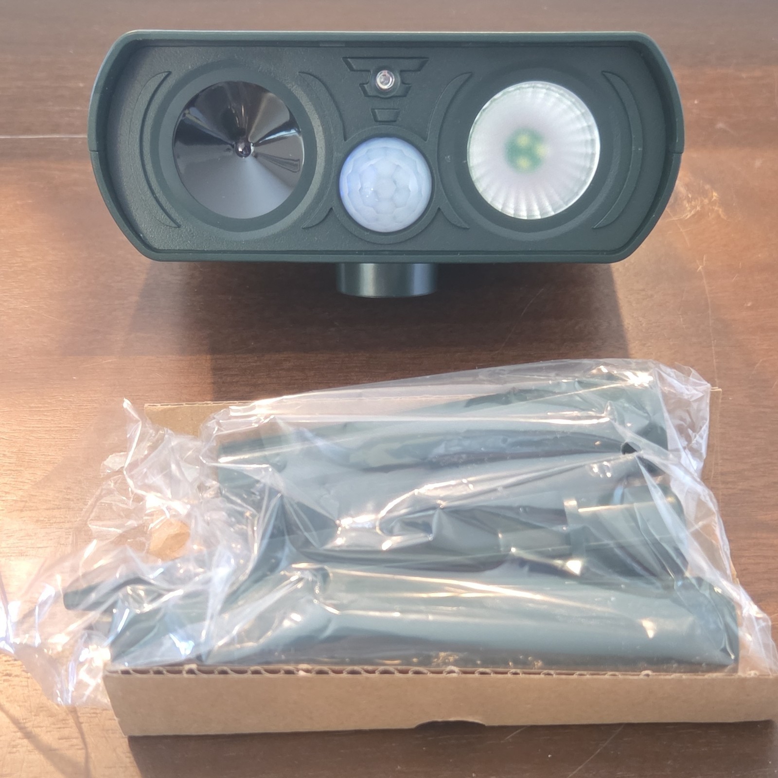 Outdoor Ultrasonic Animal Repeller for Cat Dog Bird Rodent, PIR Sensor, Garden