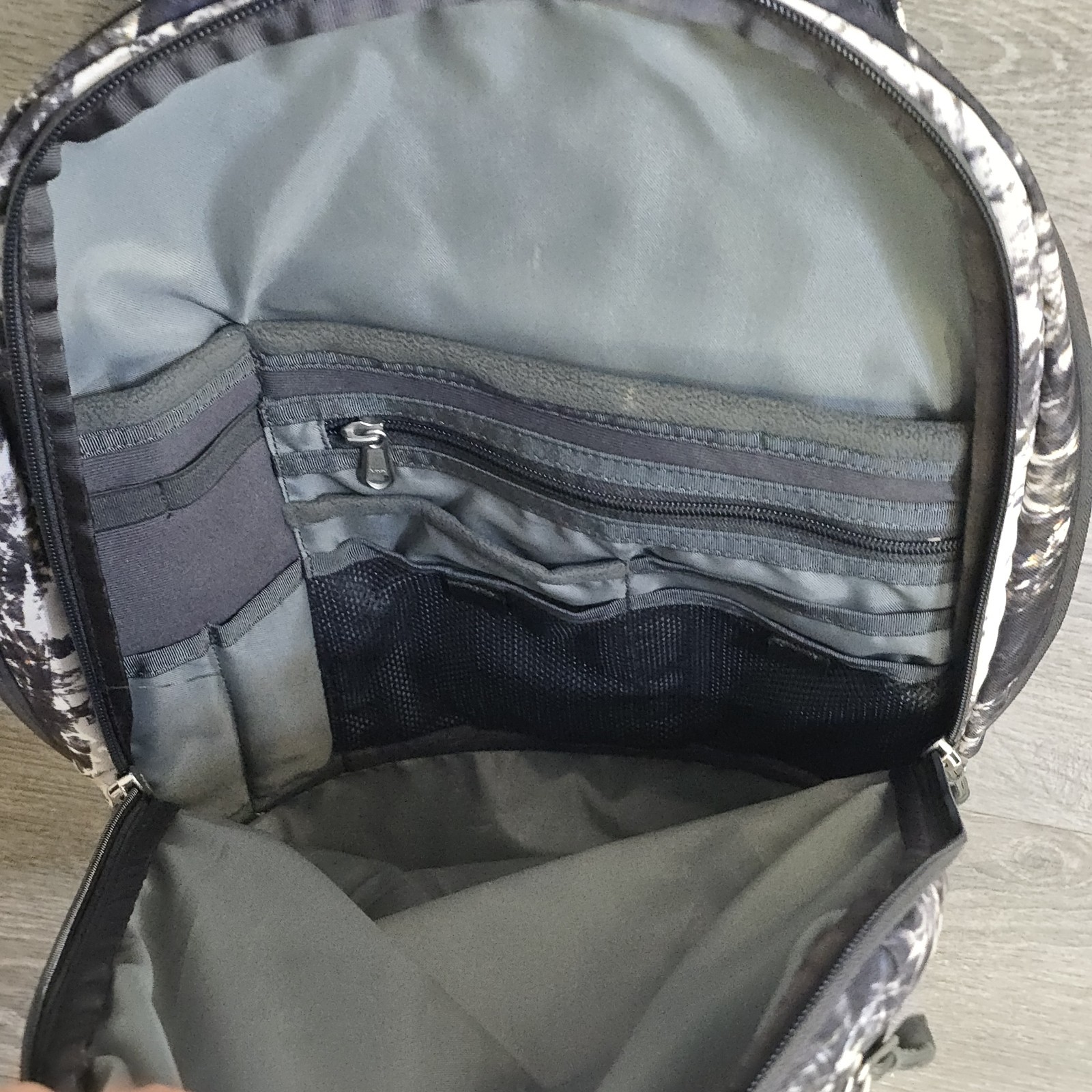 The North Face Microbyte Flex Vent Laptop Backpack Hiking Outdoors Camping