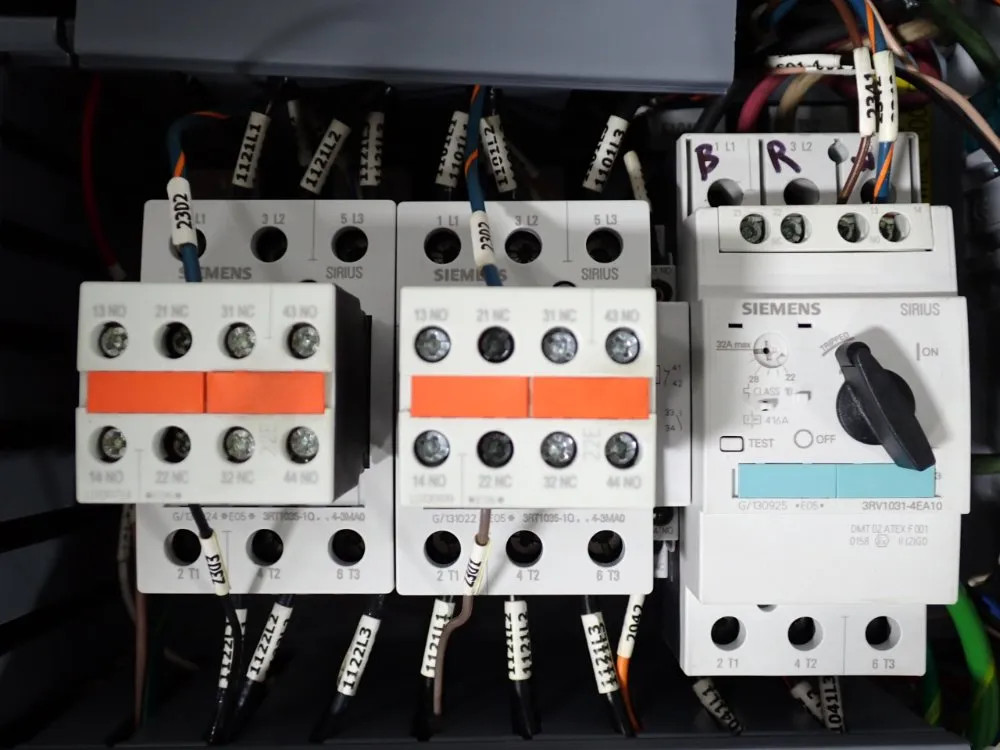 CONTACTOR PANEL 08250561797