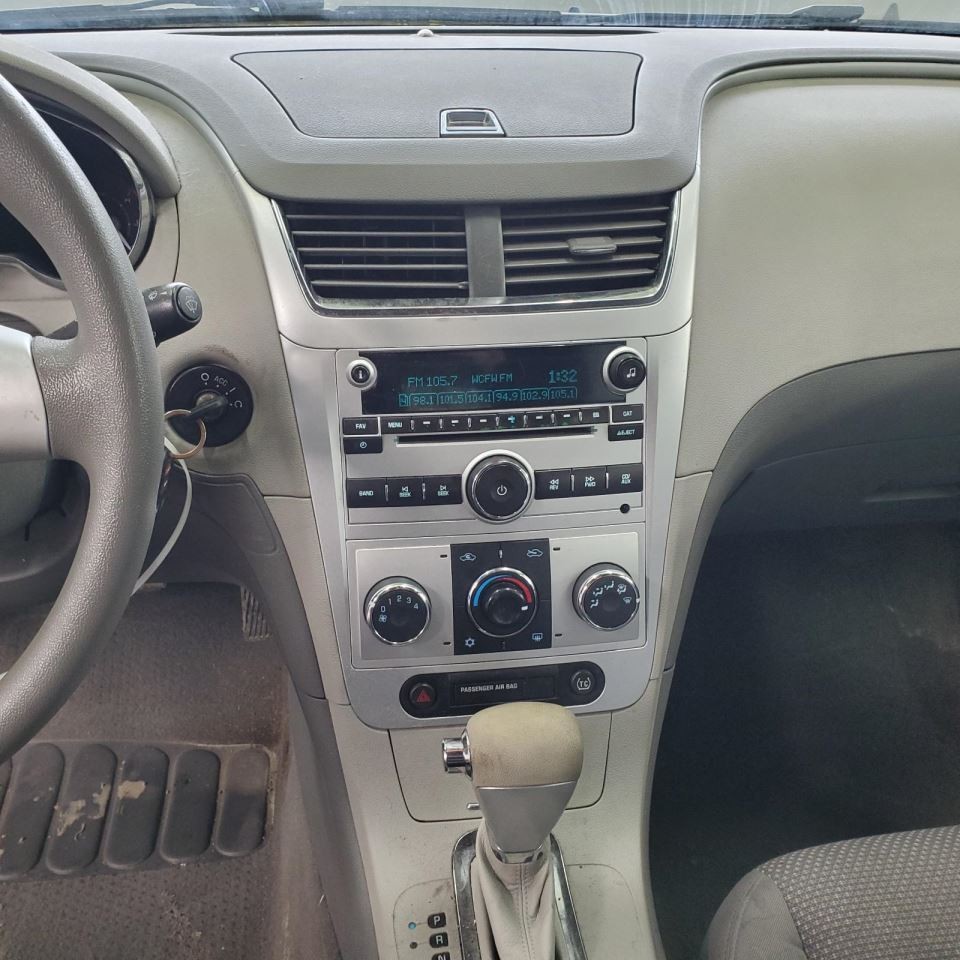 Audio Equipment Radio Opt US8 Fits 09-12 MALIBU 1181854