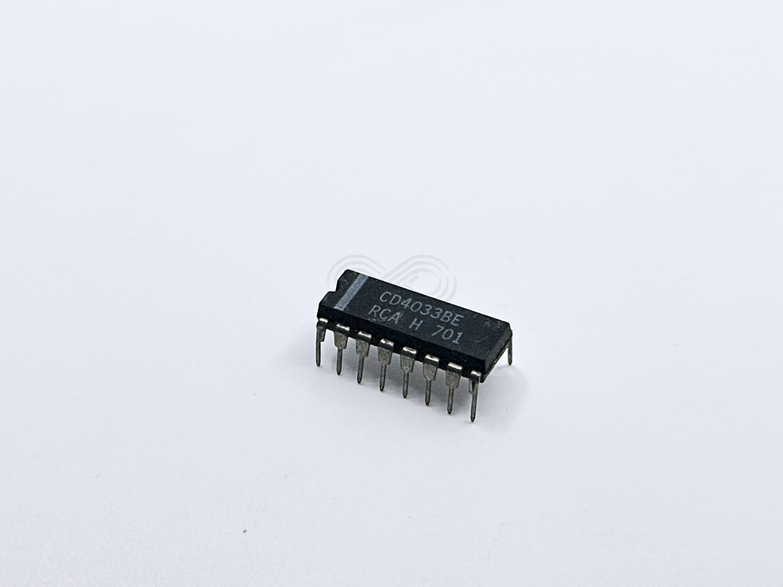 2PCS CD4033BE RCA Decade Counter with 7-Segment Decoder Display Driver DIP-16