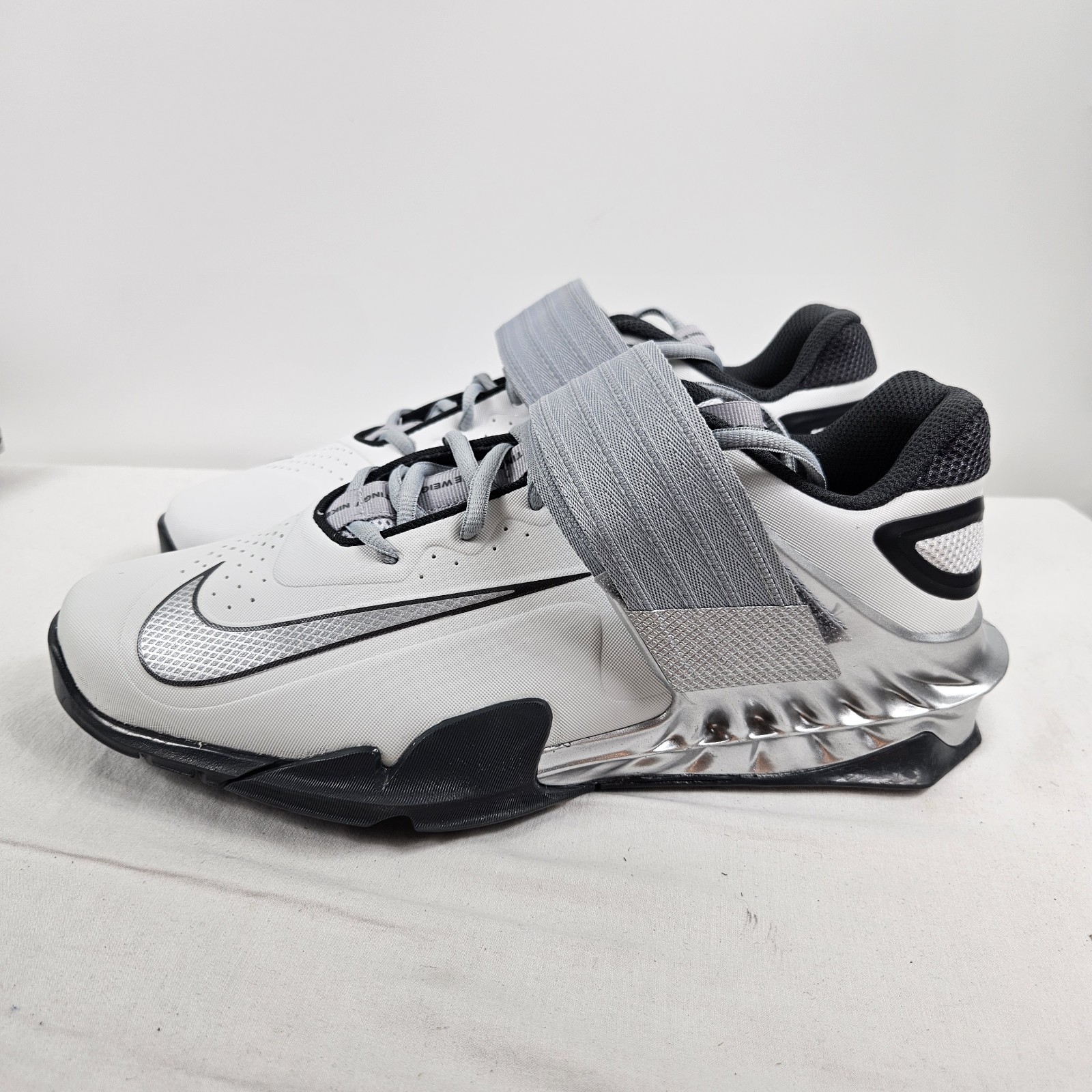 Nike Men’s Size 9.5 Savaleos Weightlifting Shoes Metallic Silver FZ8664-001