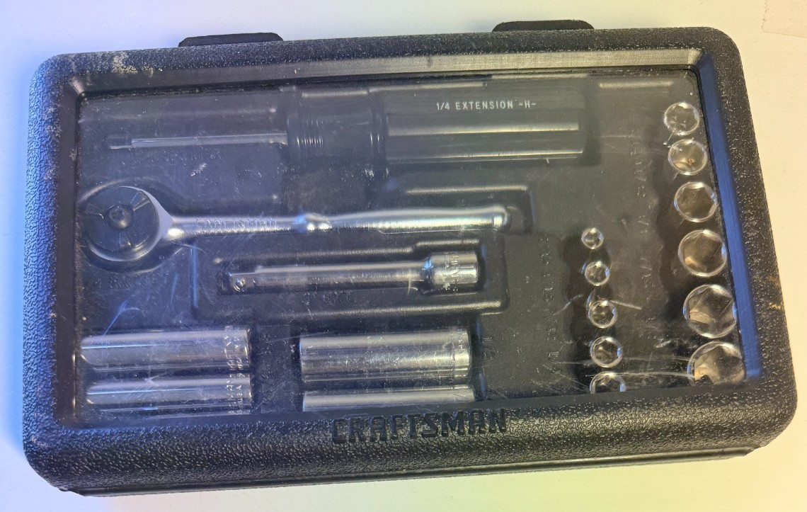 Craftsman USA 1/4” Drive 6 Point 19 Piece SAE Socket Set 34800
