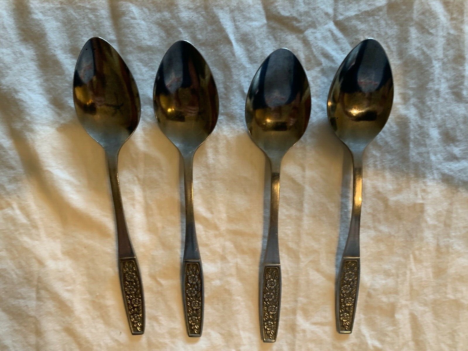 Customcraft "CUS 10" Stainless Textured Handles JAPAN 4 Teaspoons Flatware