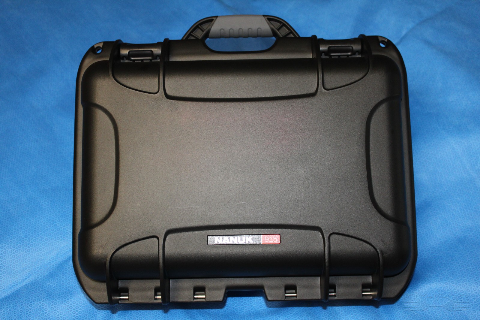 NANUK 915 Clamshell Poly Hard Case  - Watertight -  Automedex SaveII+