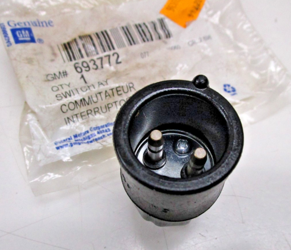 GM 693772 Switch