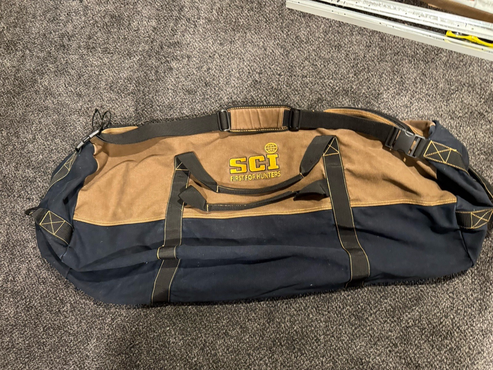 Vintage SCI Safari Club International XLARGE Travel-Safari Gear Bag 42"x20"x20"