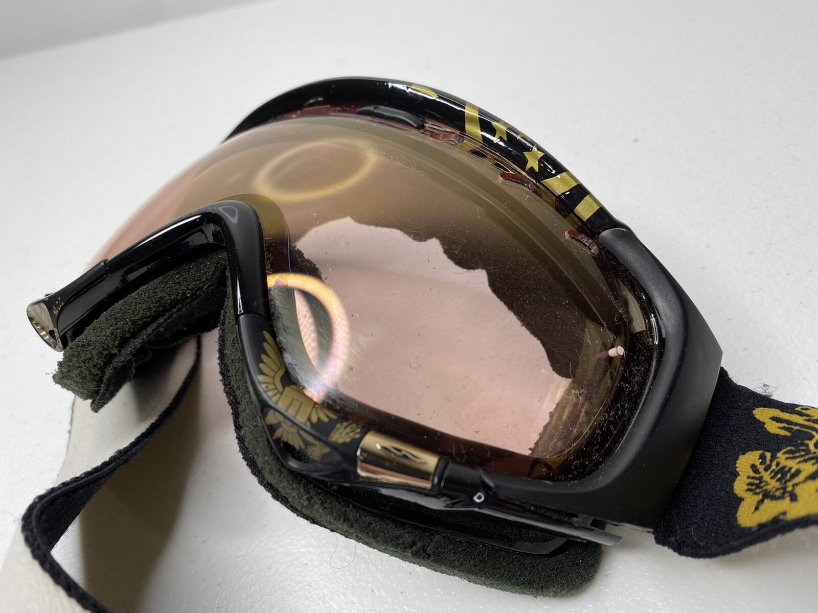 Smith Snowboarding/Skiing Goggles Gold And Black.