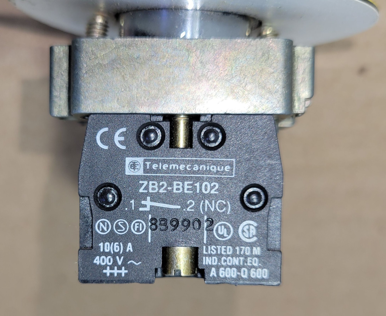 Schneider Electric Emergency stop push-button Maintained Push / Maintained Pull,